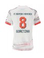Billige Bayern Munich Leon Goretzka #8 Bortedrakt Dame 2025-26 Kortermet